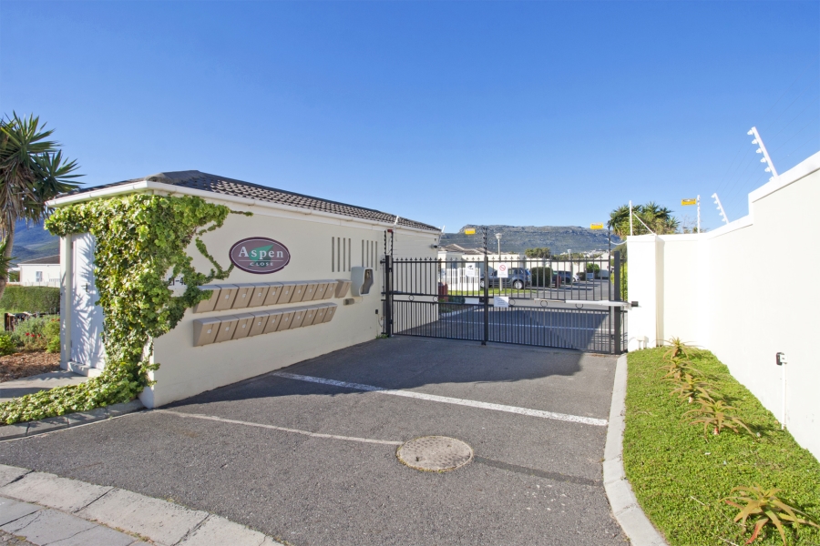2 Bedroom Property for Sale in Capri Western Cape